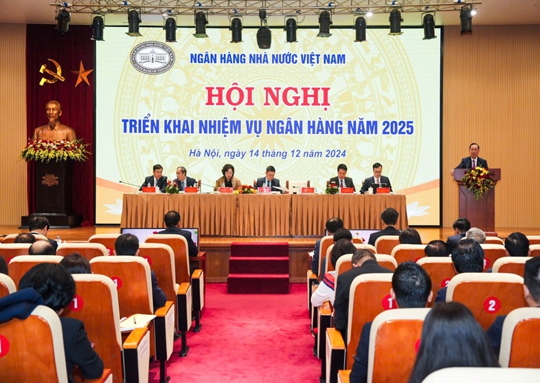 Ngân hàng Nhà nước đã điều hành chính sách tiền tệ hợp lý, hiệu quả, lãi suất ổn định và có xu hướng giảm để hỗ trợ phát triển kinh tế 