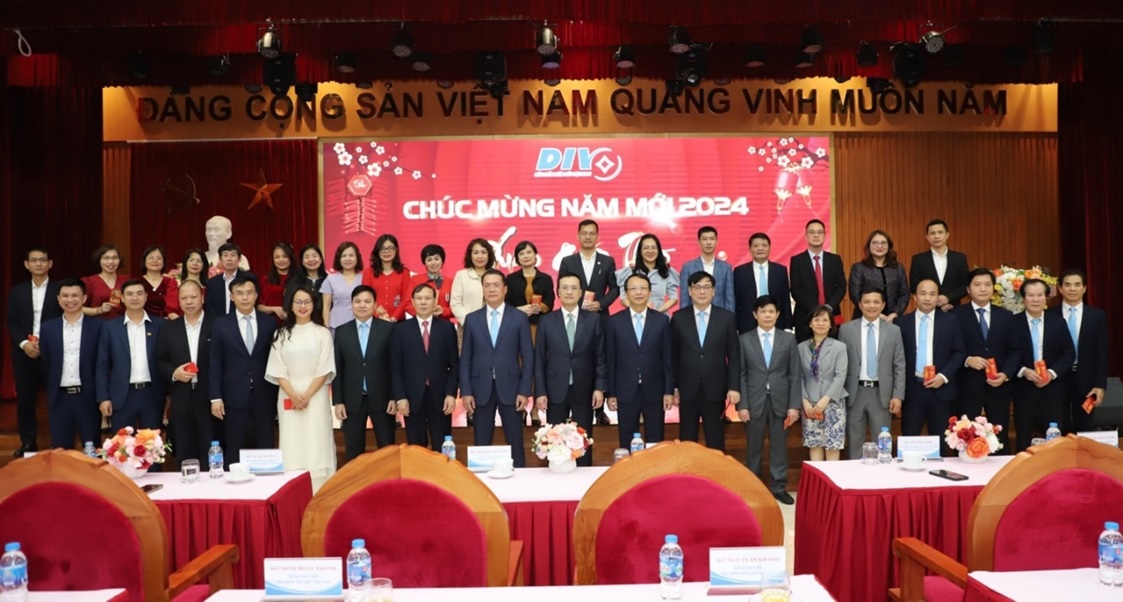 Bảo hiểm tiền gửi Việt Nam gặp mặt đầu xuân, quyết tâm cao hoàn thành nhiệm vụ năm 2024