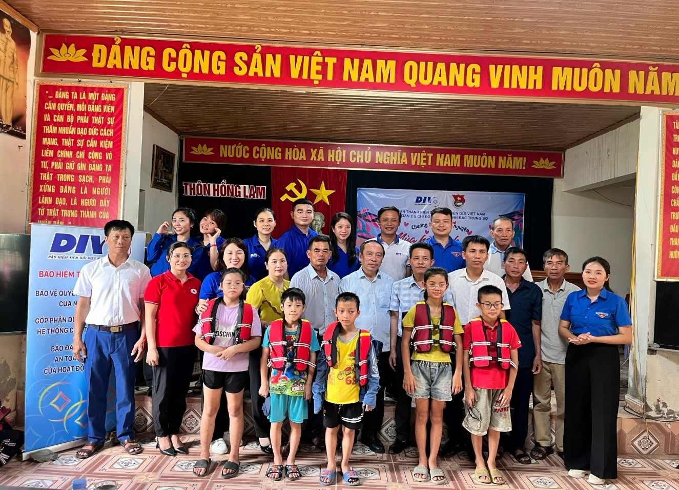 Chi đoàn Chi nhánh BHTGVN khu vực Bắc Trung Bộ và Chi đoàn 2 BHTGVN phối hợp tổ chức chương trình thiện nguyện “Mùa hè hạnh phúc” tại tỉnh Hà Tĩnh
