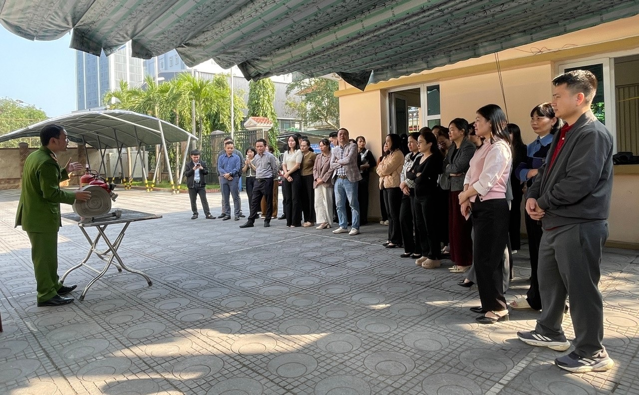 Chi nhánh BHTGVN khu vực Bắc Trung Bộ tập huấn tuyên truyền phòng cháy, chữa cháy năm 2025