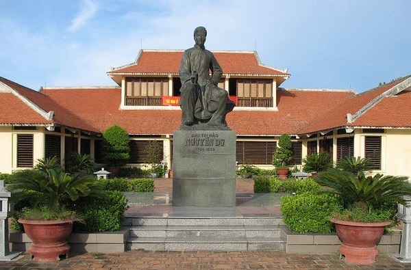 Kỷ niệm 260 năm Ngày sinh Đại thi hào Nguyễn Du (1765-2025): Giá trị tư tưởng, nghệ thuật đặc sắc của Truyện Kiều và các tác phẩm tiêu biểu của Nguyễn Du