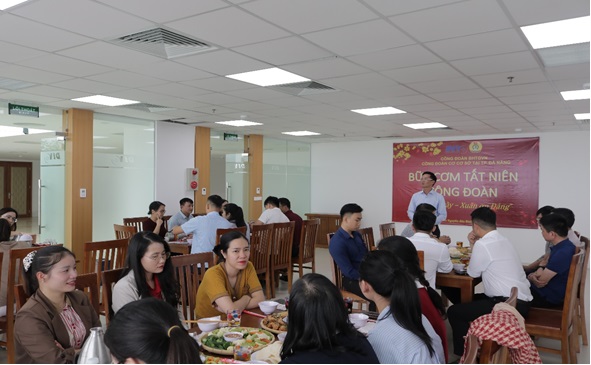 Công đoàn cơ sở Chi nhánh BHTGVN tại TP. Đà Nẵng tổ chức “Bữa cơm Tất niên Công đoàn”
