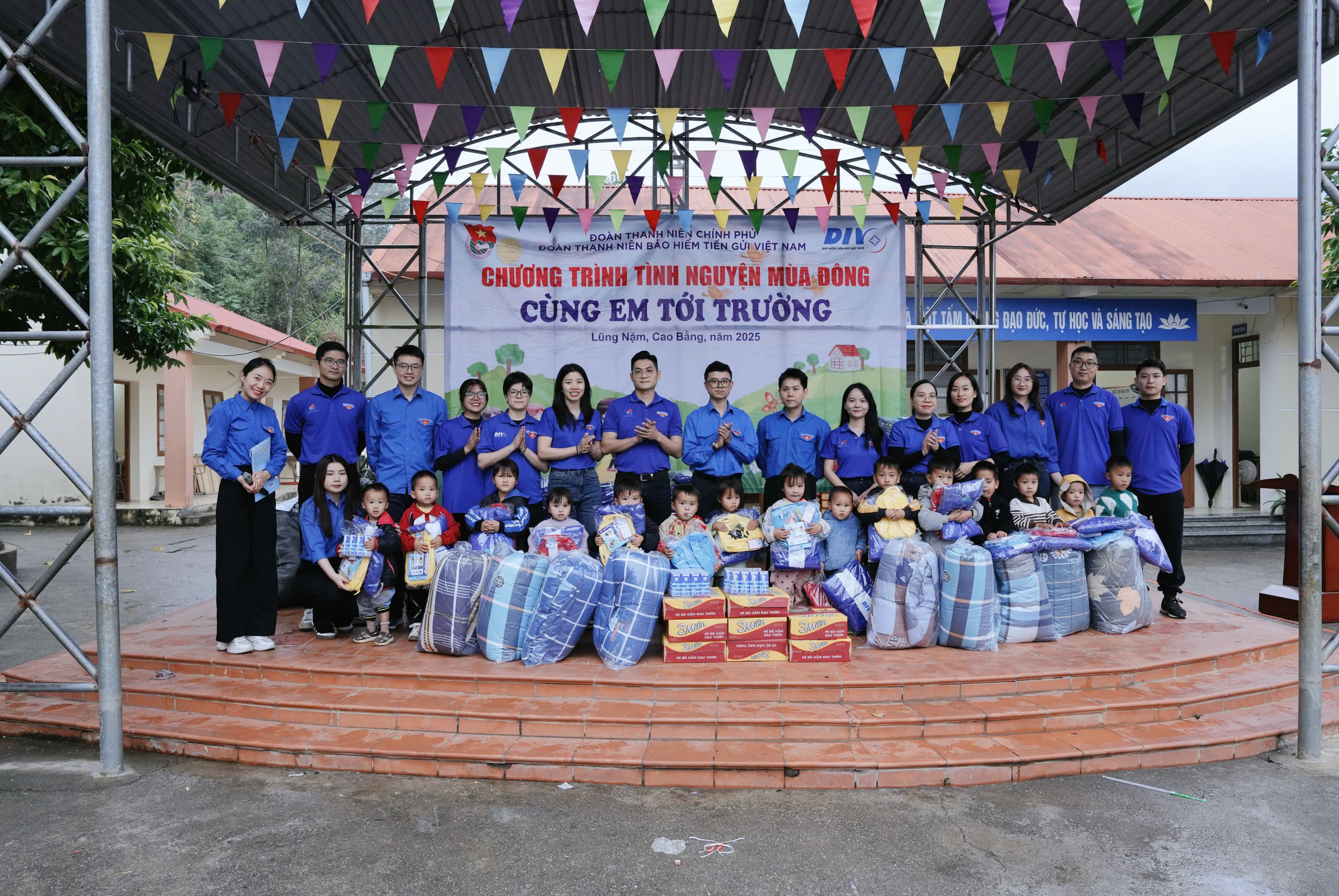 Đoàn thanh niên BHTGVN tổ chức chương trình tình nguyện “Cùng em tới trường” tại Cao Bằng