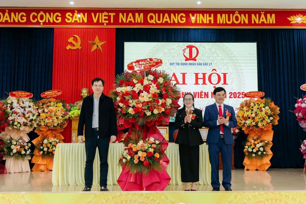 Chi nhánh BHTGVN khu vực Bắc Trung Bộ phối hợp tuyên truyền chính sách tại đại hội đại biểu QTDND