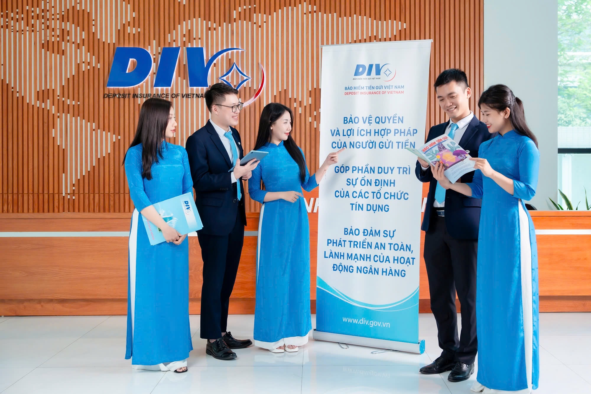  Bảo hiểm tiền gửi Việt Nam ban hành Quy định định kỳ chuyển đổi vị trí công tác đối với người lao động
