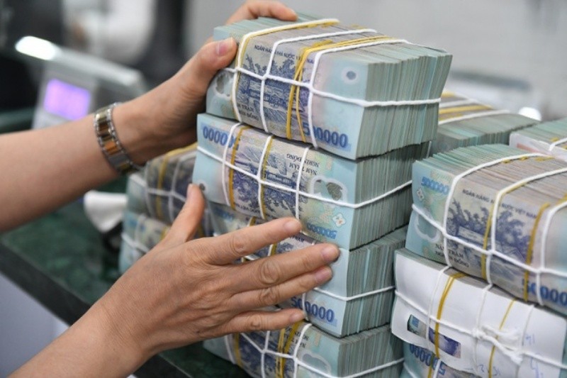 Tiền gửi dân cư tăng mức kỷ lục 