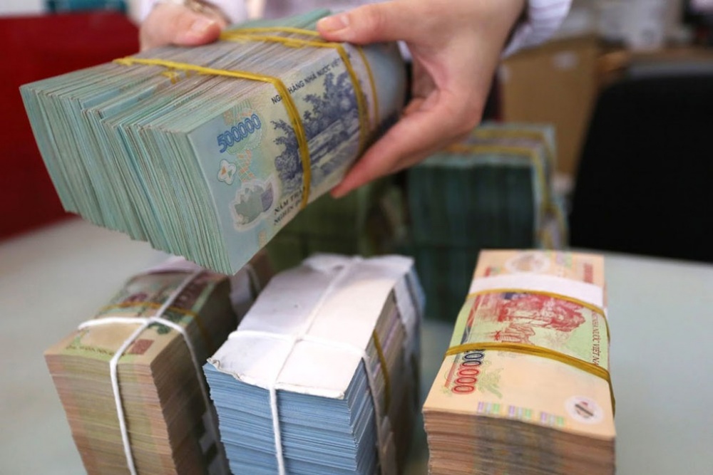 Tiền gửi dân cư tăng gần 6% so với đầu năm