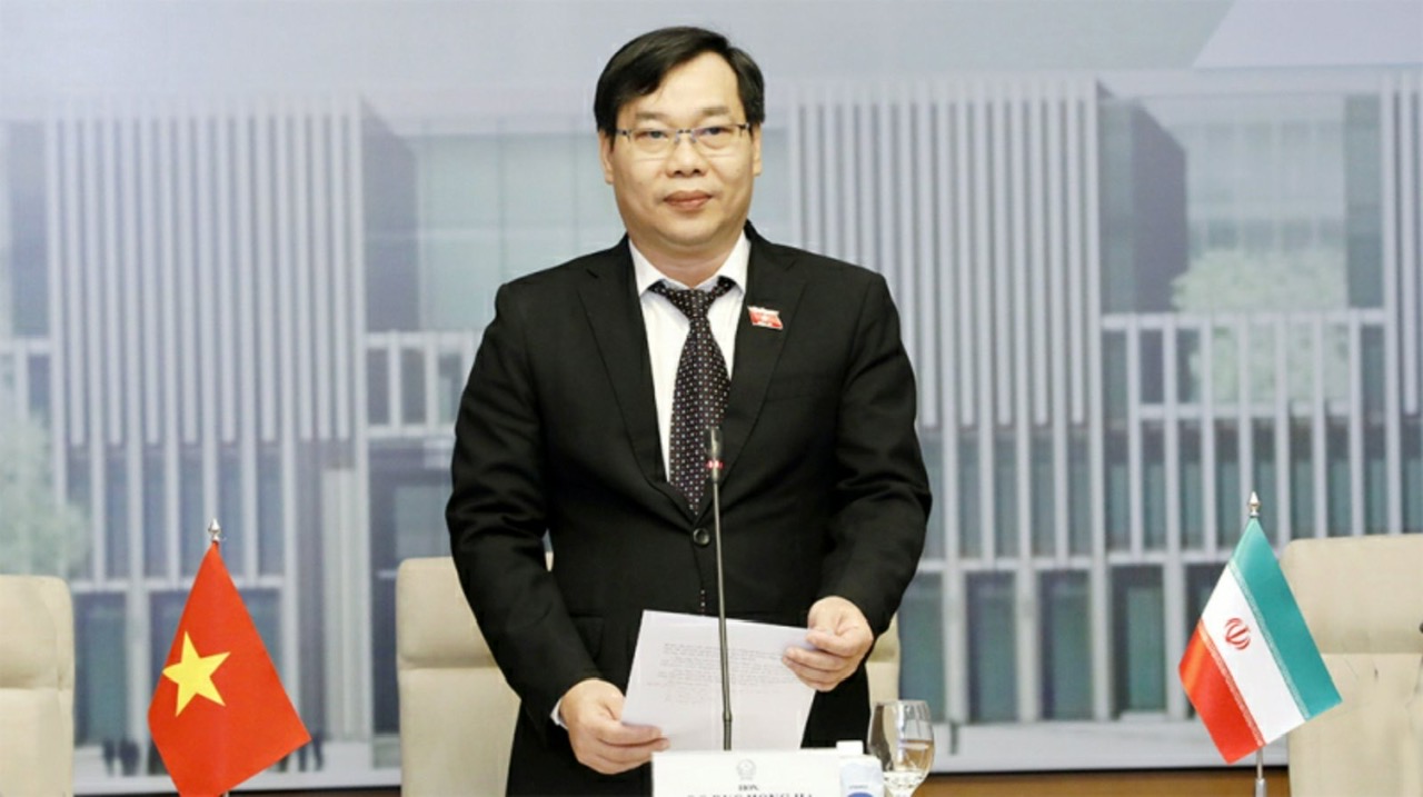 Mối quan hệ giữa chính sách bảo hiểm tiển gửi với việc bảo vệ nền tảng tư tưởng của đảng 