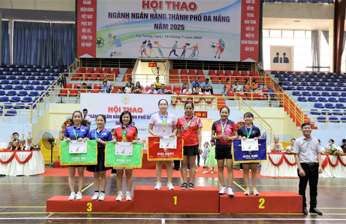 Chi nhánh Bảo hiểm tiền gửi Việt Nam tại TP. Đà Nẵng tham dự Hội thao ngành Ngân hàng TP. Đà Nẵng năm 2025