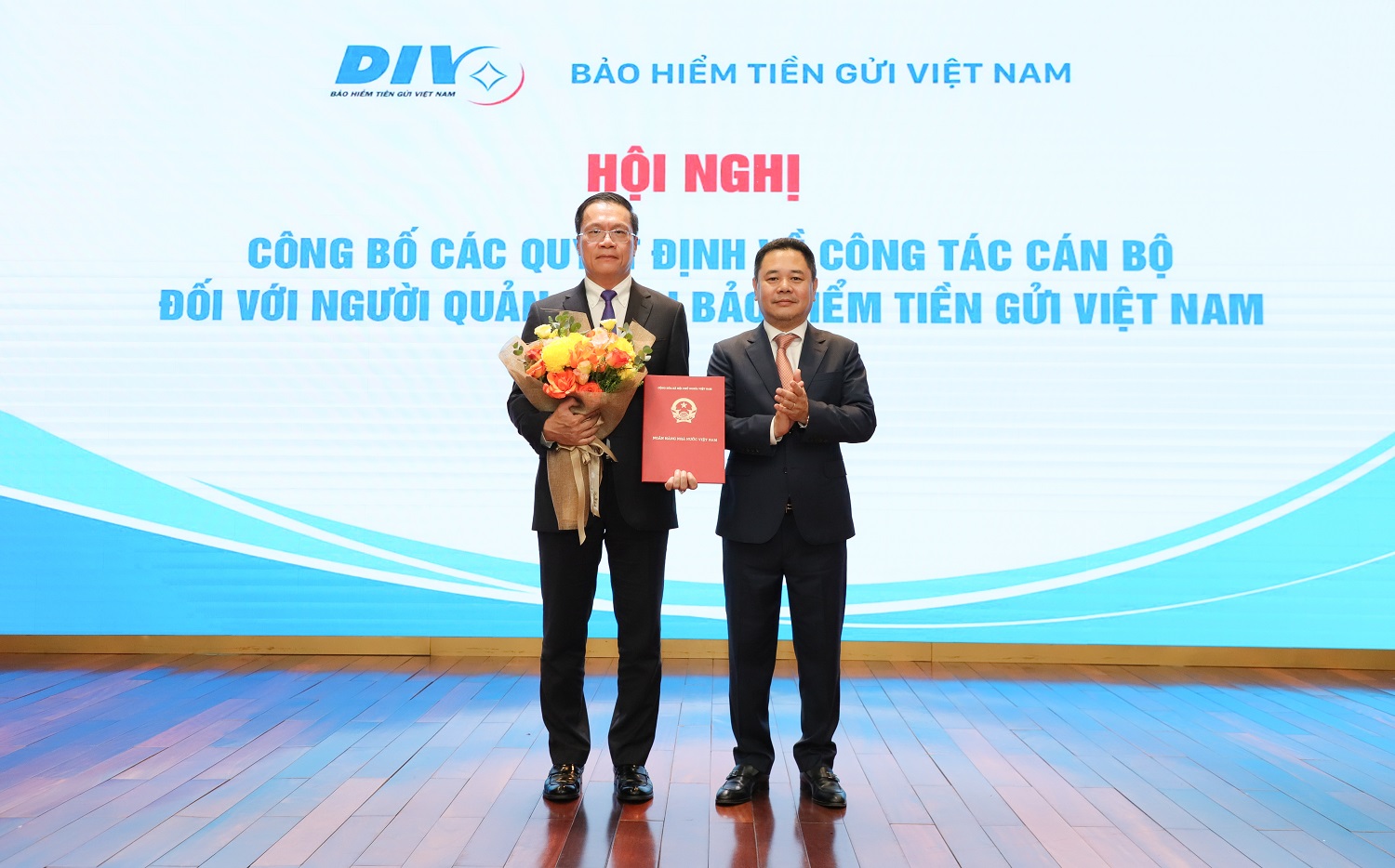 Công bố các Quyết định về công tác cán bộ đối với người quản lý tại Bảo hiểm tiền gửi Việt Nam