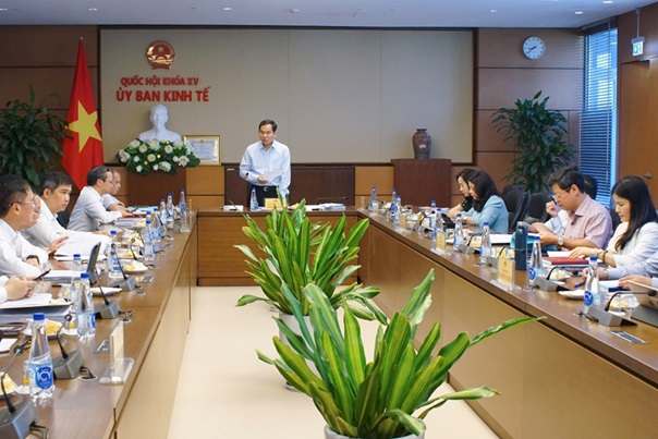 Uỷ ban Kinh tế và Tài chính của Quốc hội thẩm tra sơ bộ dự án Luật Bảo hiểm tiền gửi (sửa đổi)