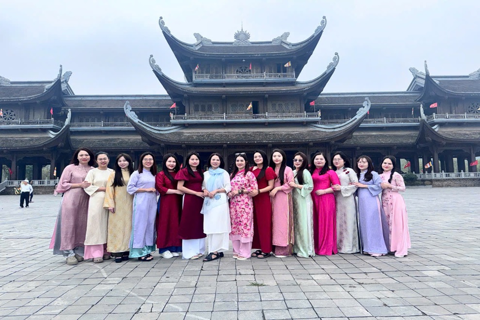 Công đoàn cơ sở Chi nhánh BHTGVN khu vực Tây Bắc Bộ kỷ niệm Ngày Quốc tế Phụ nữ và hưởng ứng Tuần lễ Áo dài