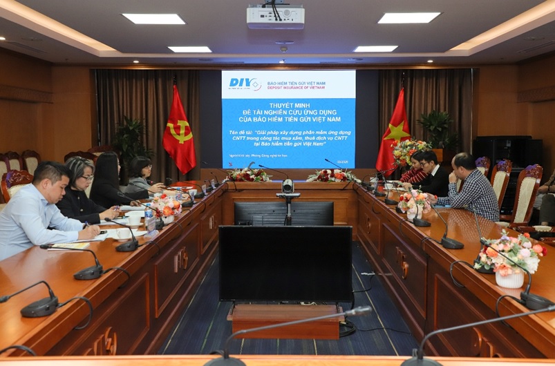 Họp Hội đồng tuyển chọn đề tài nghiên cứu ứng dụng cấp Bảo hiểm tiền gửi Việt Nam năm 2026