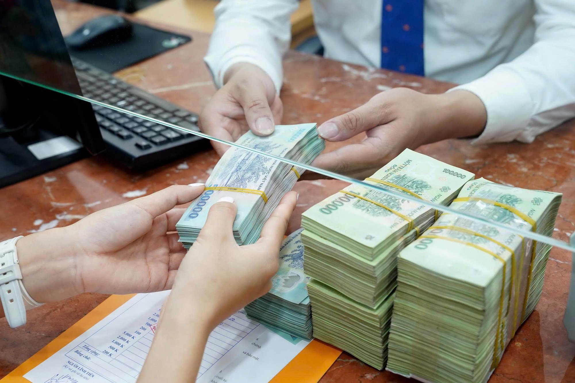 Bảo hiểm tiền gửi chỉ áp dụng đối với tiền gửi của cá nhân bằng đồng Việt Nam